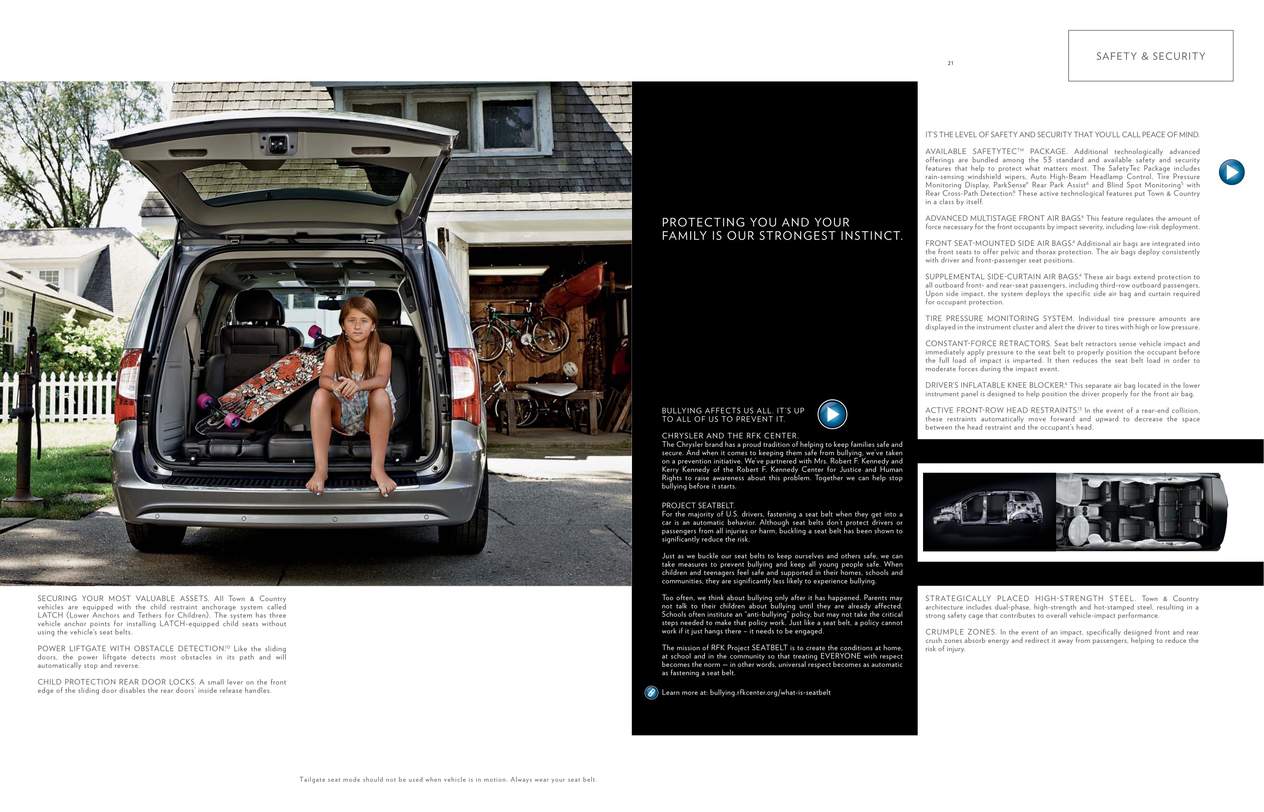 2015 Chrysler Town & Country Brochure Page 1